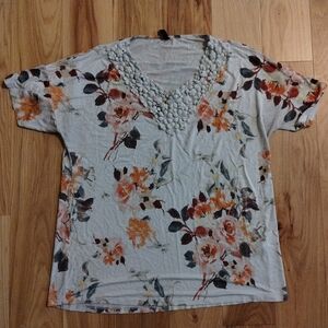 🎉 4 for $25 🎉 Boutique Floral Top with lace collar women's size XL